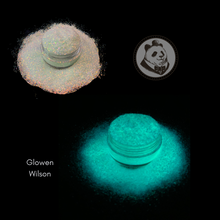 Load image into Gallery viewer, Glowen Wilson - Glow in the dark glitter - Bouji Panda - Stay Bouji - Tumbler Glitter