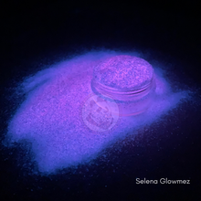 Load image into Gallery viewer, Selena Glowmez - Selena Gomez - Glow in the dark glitter - Bouji Panda - Stay Bouji - Tumbler Glitter