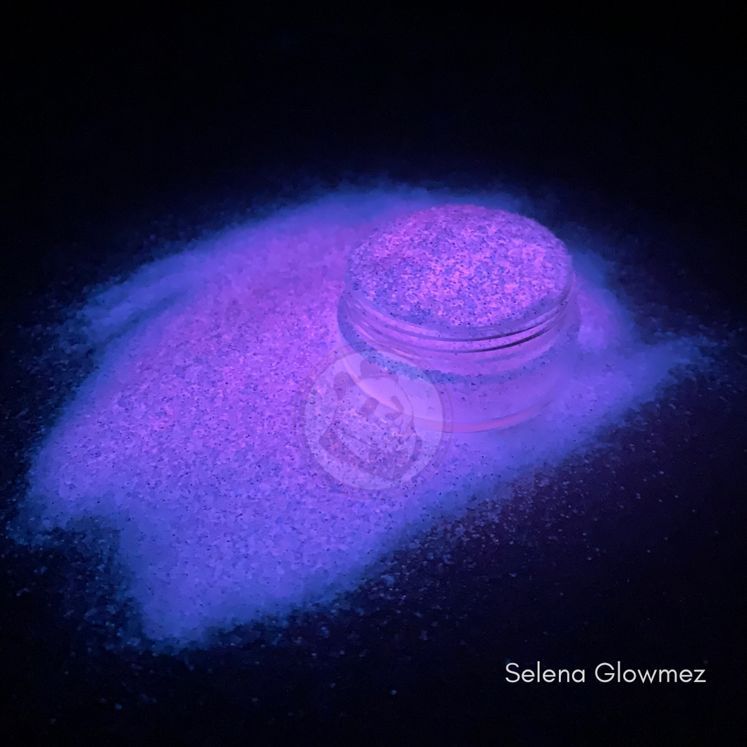 Selena Glowmez - Selena Gomez - Glow in the dark glitter - Bouji Panda - Stay Bouji - Tumbler Glitter